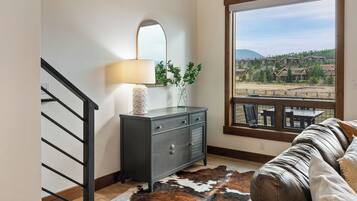 Smart TV, fireplace, video games