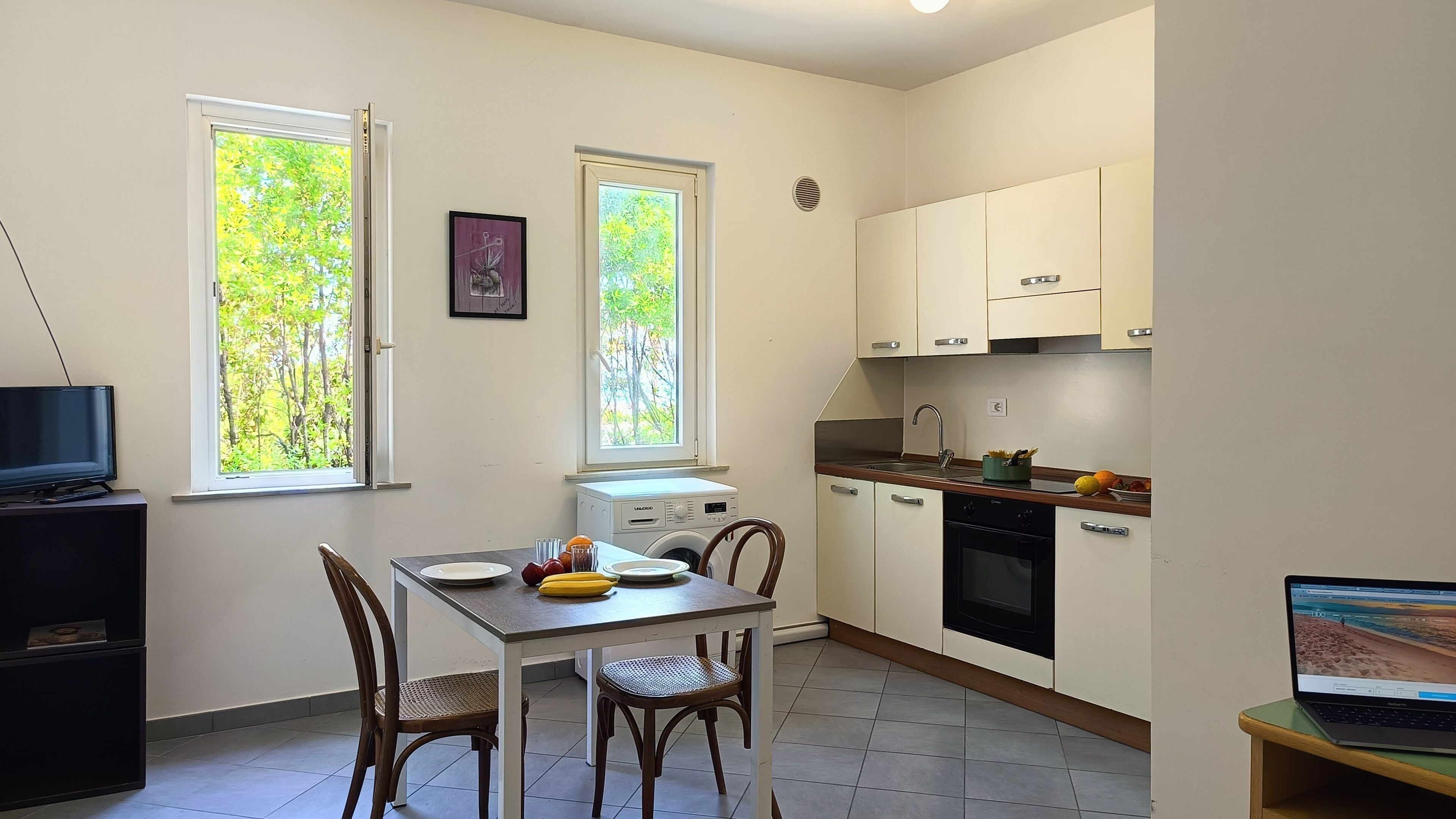 Monolocale, vista mare parziale | Cucina privata