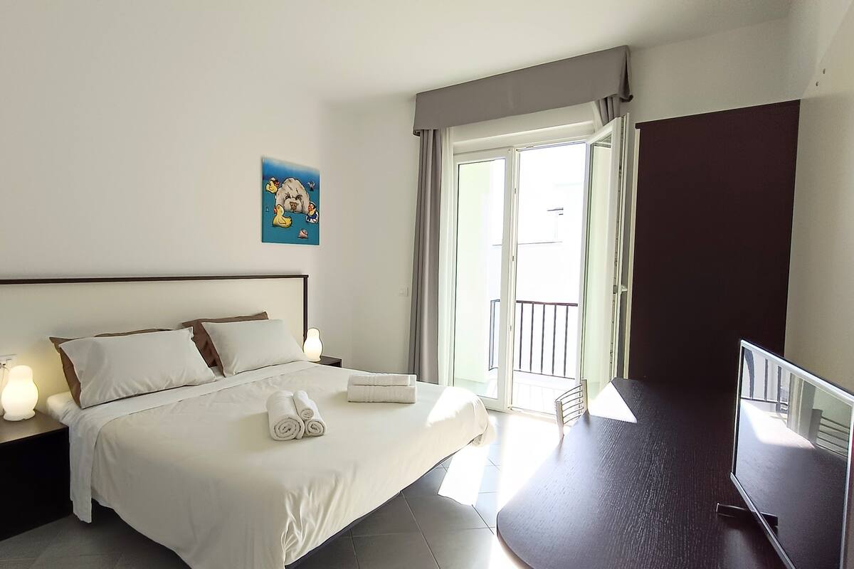 Superior Double or Twin Room, Beach View | In-room safe, blackout drapes, WiFi (free)