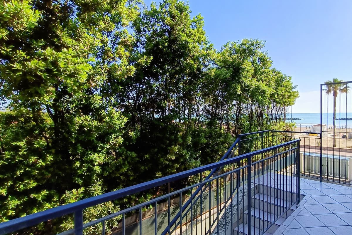 Apartment, Partial Sea View | In-room safe, blackout drapes, free WiFi