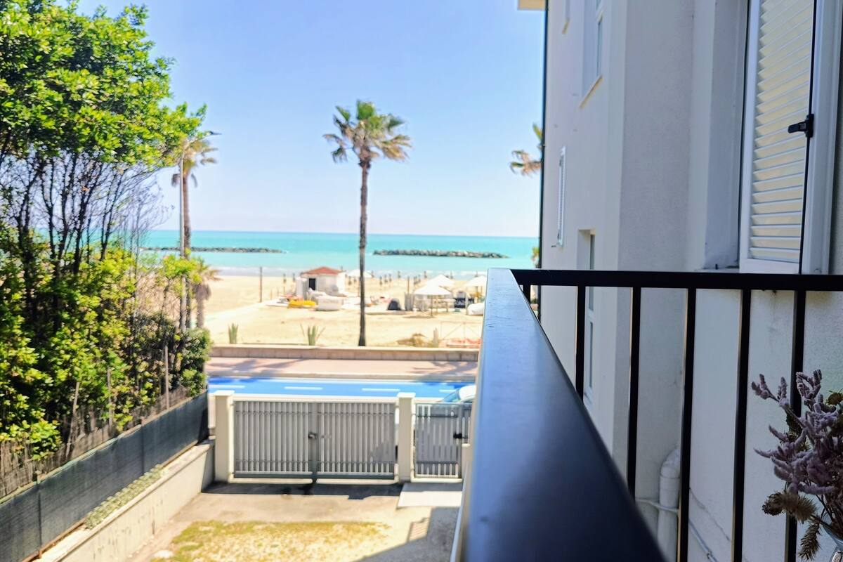 Studio, quang cảnh một góc biển | Két bảo mật tại phòng, màn/rèm cản sáng