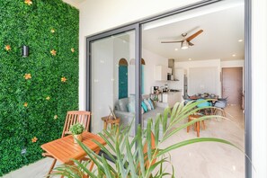 Dining - Condo Akul. Comfortable, Cozy, spacious, 5 stars 7 minutes from beach and 5ta (Playa del Carmen)