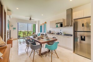 Dining - Condo Akul. Comfortable, Cozy, spacious, 5 stars 7 minutes from beach and 5ta (Playa del Carmen)