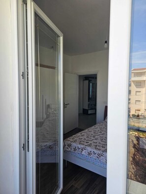 1 bedroom, soundproofing, free WiFi
