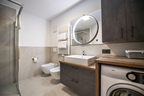 Douche, serviettes fournies