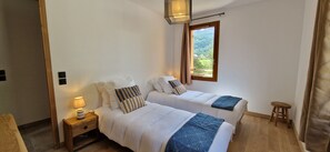 2 makuuhuonetta, silitysrauta/-lauta, ilmainen Wi-Fi