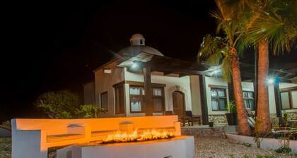 RANCHO LAS MARGARITAS Stunning house just a min away from the beach.