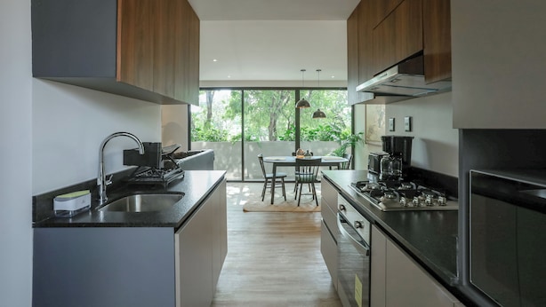 Deluxe Apartment, City View | Private kitchen | Full-size fridge, microwave, oven, stovetop - Cómodo departamento 2B (Mexico City)