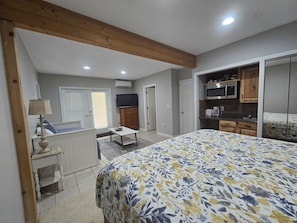 4 bedrooms, iron/ironing board, travel crib, free WiFi