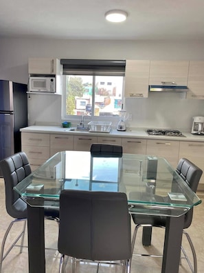 Classic Apartment, Multiple Beds, Kitchen, Tower | Dining room - Lomas Altas Tonala Céntrico 3 (Tonalá)