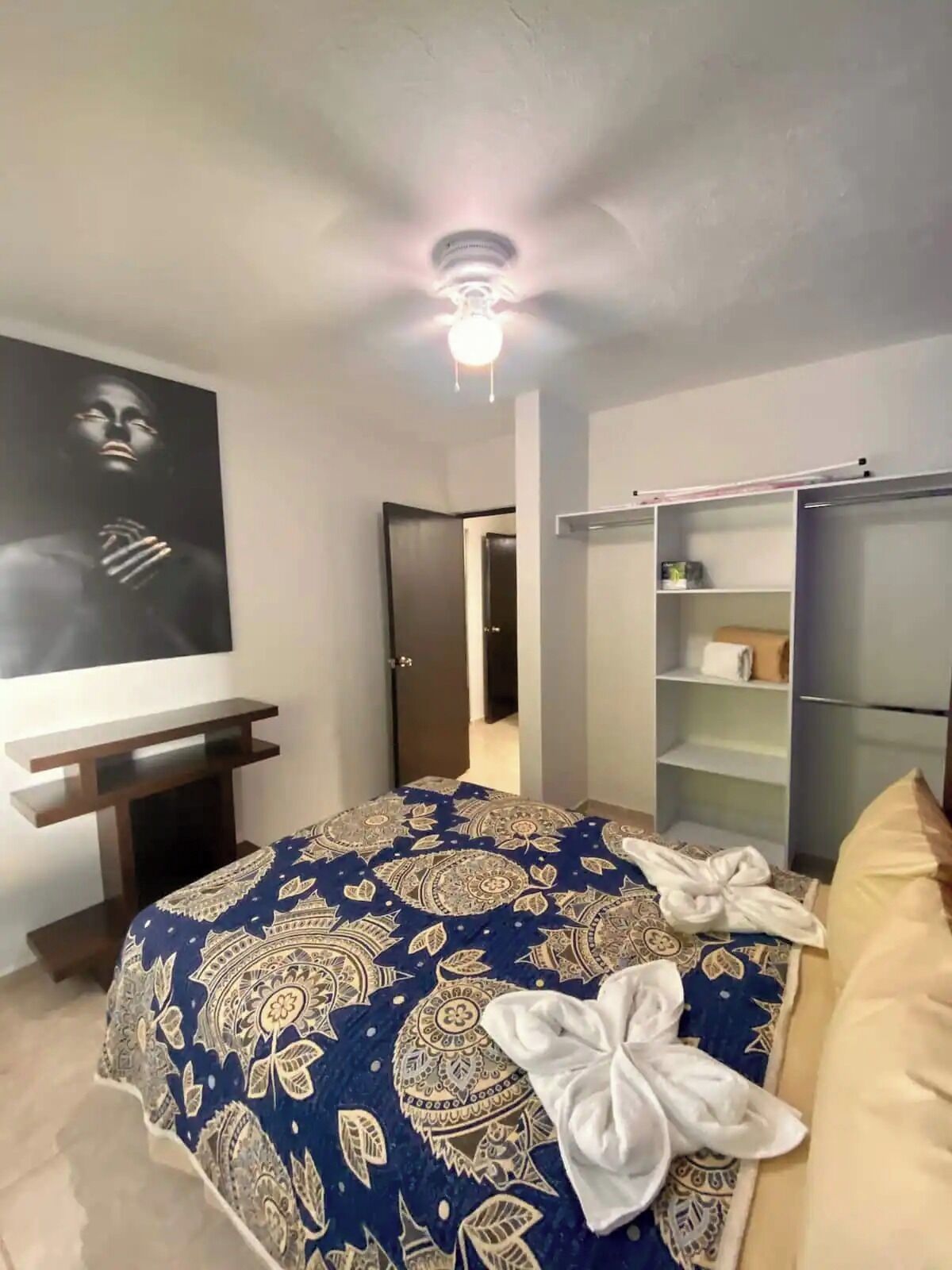 Classic-huoneisto, useita sänkyjä, keittiö, torni | 2 makuuhuonetta, silitysrauta/-lauta, ilmainen Wi-Fi