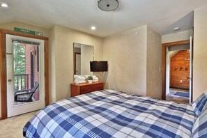 2 bedrooms, iron/ironing board, free WiFi, bed sheets - Trail Creek: 1 BR with Loft. Ski Home Trail. Bus. Hot Tub. Pool. #64 (Killington)