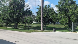 Hårføner, håndklær, såpe og sjampo