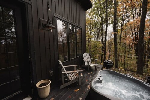 Twilight Point | Hocking Hills, Modern Romance