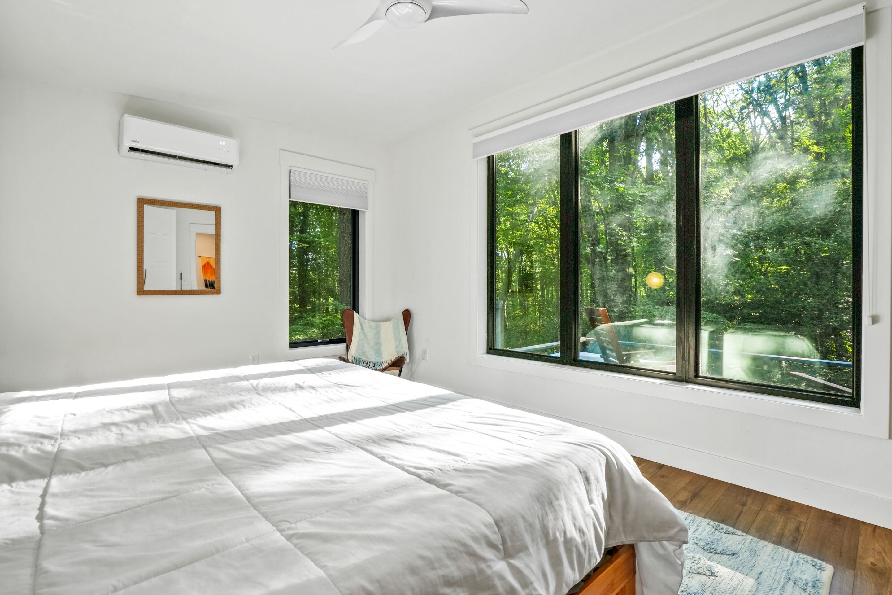 1 bedroom, bed sheets