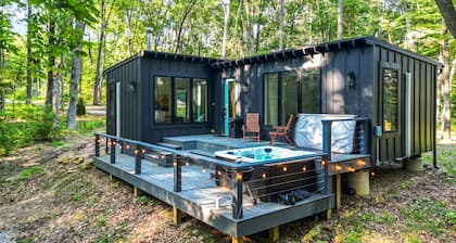 Maren's Hideaway | Hocking Hills, Modern, 40 Acres