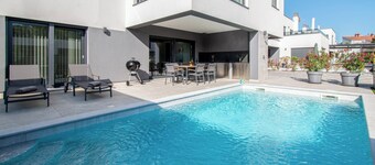 Vila Luna by Istrabook