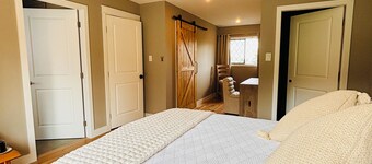 Golf Course and Beach View Room in a desirable location near Qualicum Beach town