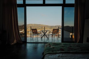 1 slaapkamer, een strijkplank/strijkijzer, gratis wifi, beddengoed