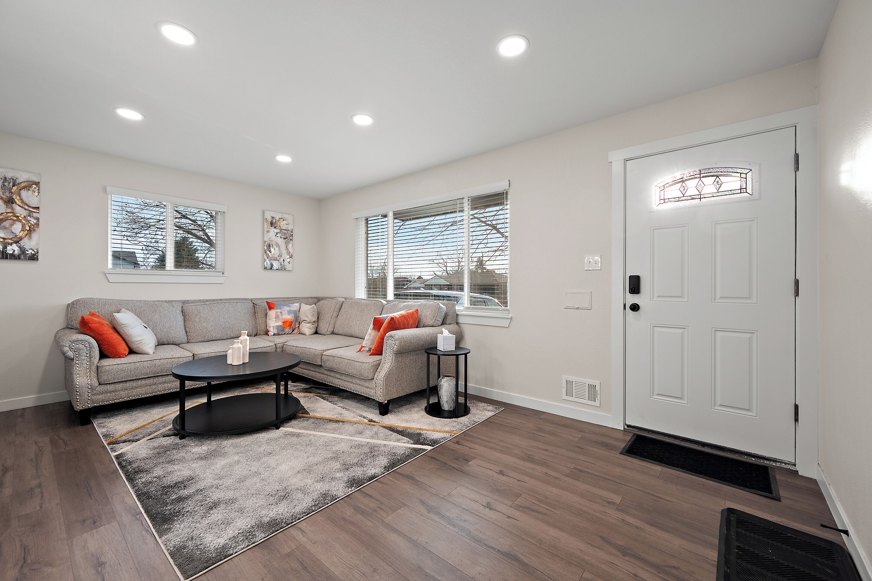 Cozy 3-bedroom House 15 min from Denver Downtown in Quiet Northglenn.