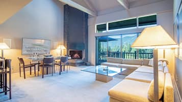 Smart TV, chimenea