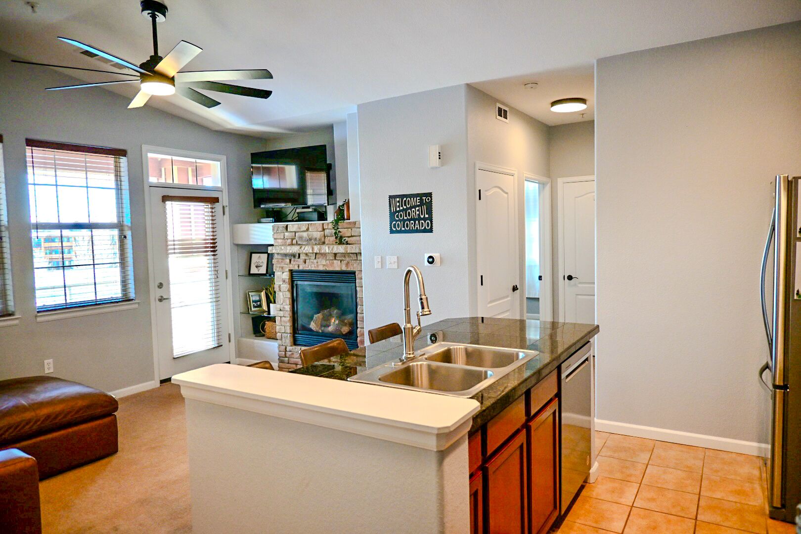 ثلاجة، ميكروويف، فرن، موقد طهي مسطح