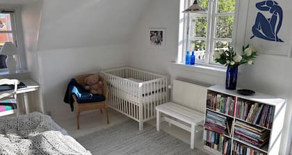 Family-friendly villa in quiet neighbourhood