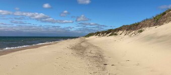 Family-friendly villa in quiet neighbourhood