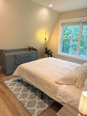 2 室のベッドルーム、アイロン / アイロン台、旅行用ベビーベッド、WiFi (無料)