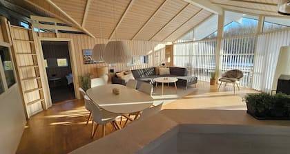 Cozy and modern holiday home with all equipment