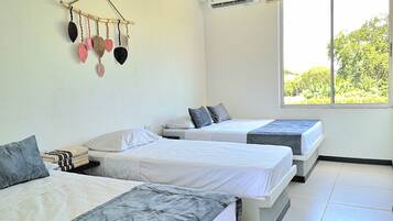 6 habitaciones, ropa de cama de alta calidad y cortinas blackout