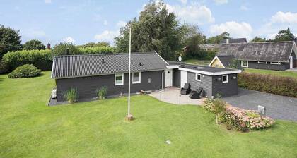 Holiday house close to the beach