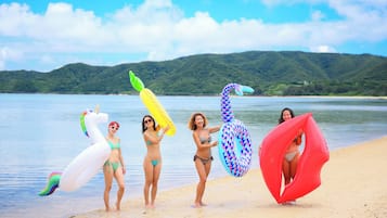 Privatstrand, weißer Sandstrand, Cabañas (gegen Gebühr), Liegestühle