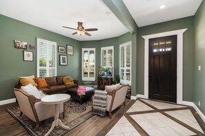 Smart-TV, fotballspill og bøker