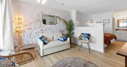 The Queen's View by Brunswick Vacation Rentals: Renovated Condo at Causeway Inn