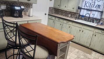 Microwave, oven, stovetop, coffee/tea maker