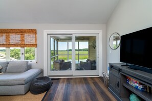 Smart TV - Incredible Marsh Views 2BR/2.5BA Creek Watch Villa! Amenity Cards Available! (Seabrook Island)