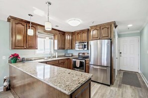 Microwave, dishwasher, coffee/tea maker, cookware/dishes/utensils - "Surfside Shoreside Sanctuary" (Surfside Beach)