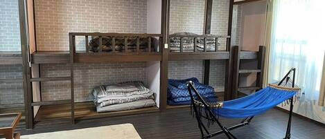 1 bedroom, desk, free WiFi, bed sheets