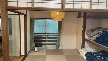 1 bedroom, desk, free WiFi, bed sheets