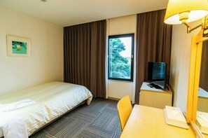 1 soverom, skrivebord, strykejern/-brett og wi-fi (inkludert)