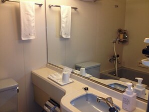 A bathroom with a sink, mirror, and toiletries. - Nonsmoking Japanesestyle room type A Simple Sta / Maebashi Gunma (Maebashi)