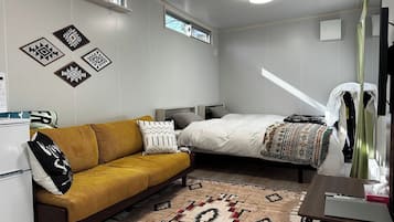 1 bedroom, desk, free WiFi, bed sheets