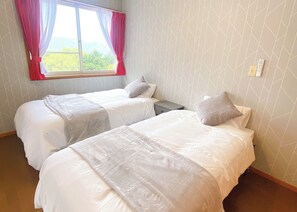 3 bedrooms, free WiFi, bed sheets