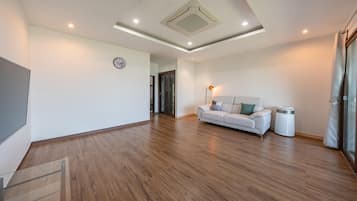 Basic Room, 1 Bedroom (Peulluteu) | 1 bedroom, WiFi (free)