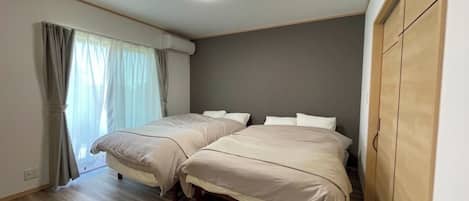 2 chambres, bureau, accĂšs au Wi-Fi (inclus), literie fournie