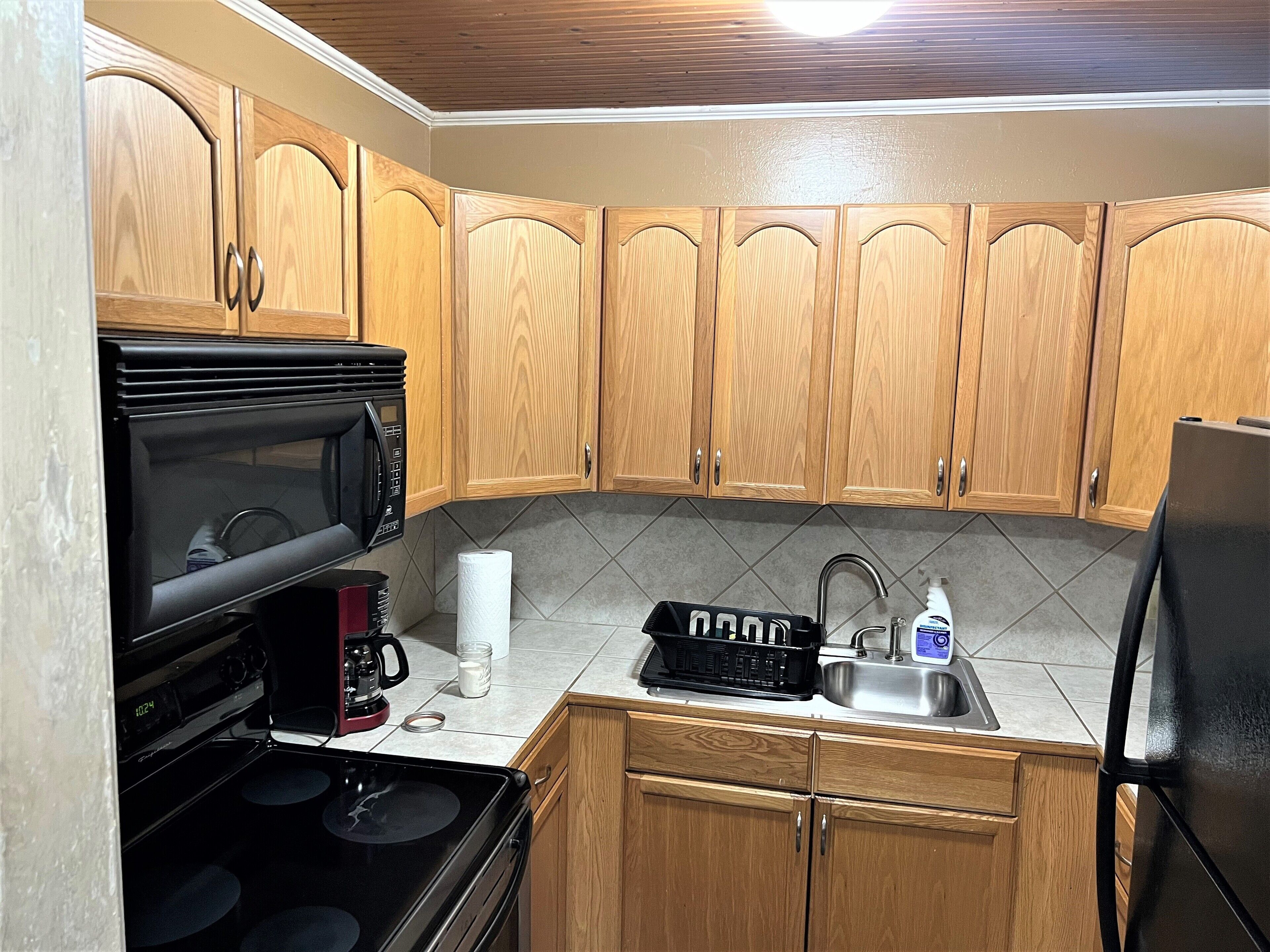 Micro-ondes, four, plaque de cuisson