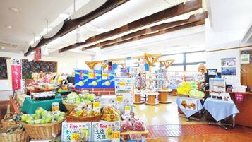 1 多间卧室、办公桌、熨斗/熨衣板、免费 WiFi