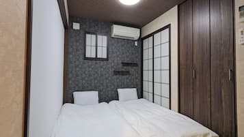 1 bedroom, desk, free WiFi, bed sheets