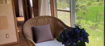 A space to enjoy Satoyama life / Kamo Shizuoka